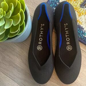 Rothys round toe size 5.5 black womans flat shoes